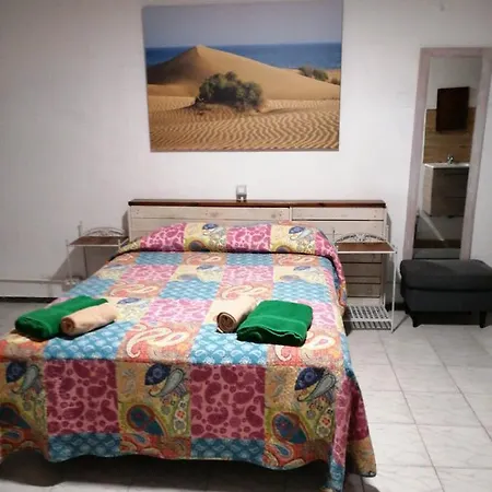 La Cruz בית הארחה 2*